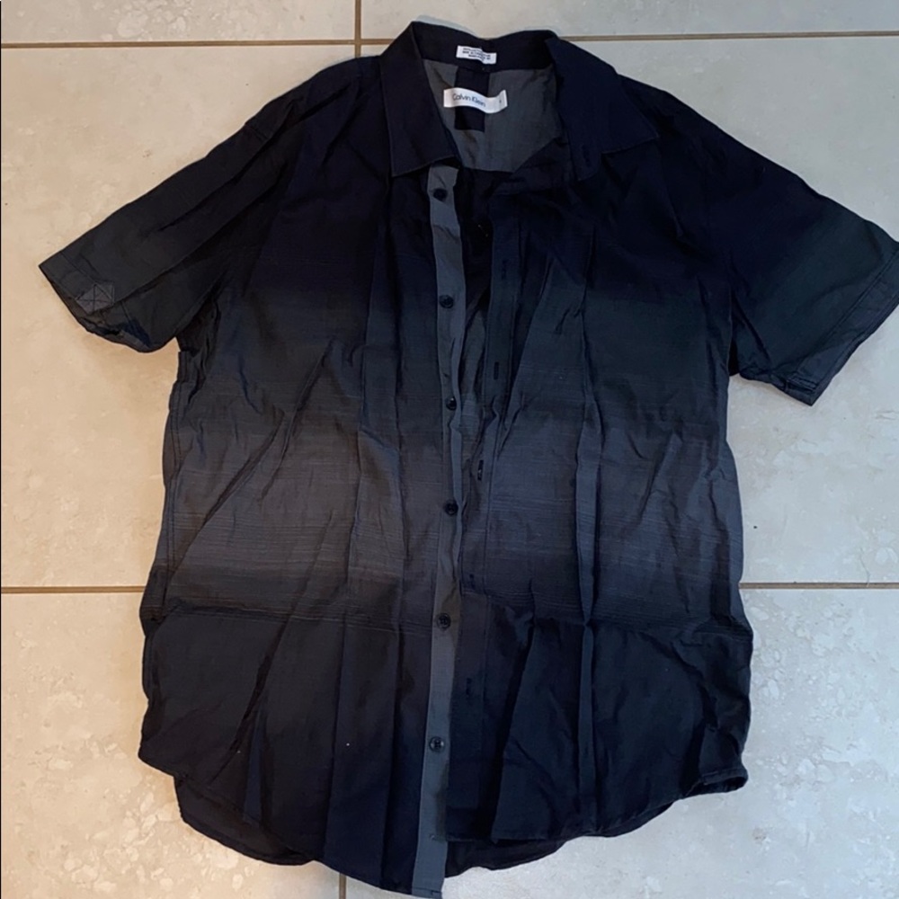 Calvin Klien men’s short sleeve buttondown